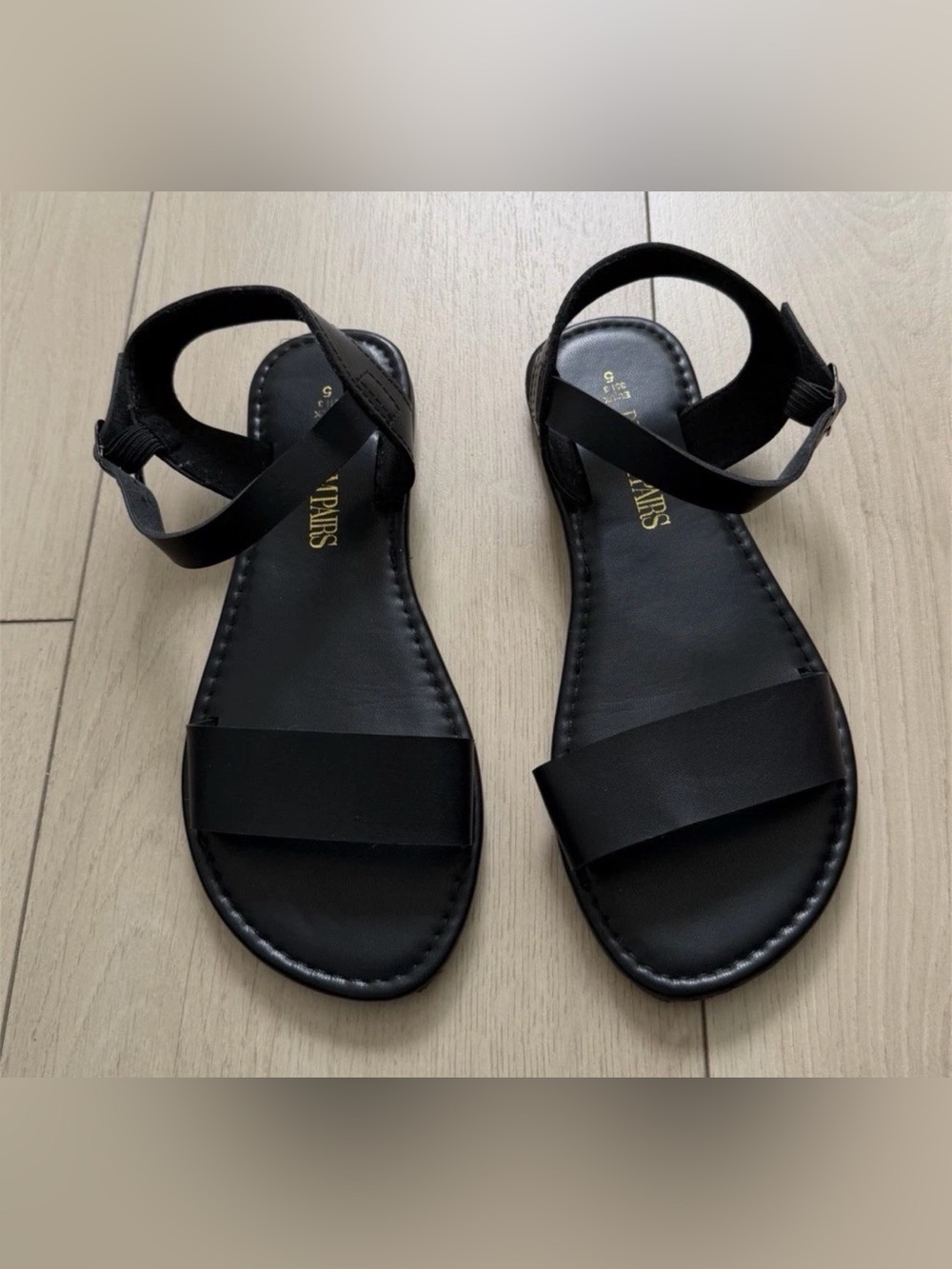 Dream Pairs Black Women's Minimal Strap Flat Sandals